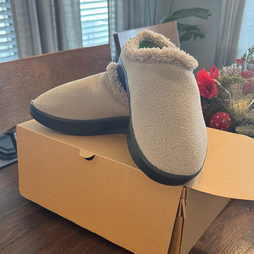 OOFOS Tawny OOCoozie Men's Slip-On